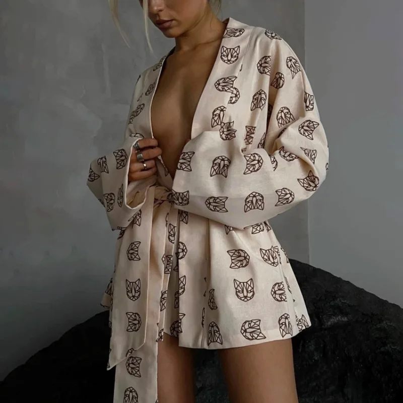 Women's Pajamas and Robes Printed 2 Piece Set Lace Up Front Long Sleeve Elastic Waist Loose Top & Shorts – Casual Loungewear Sle