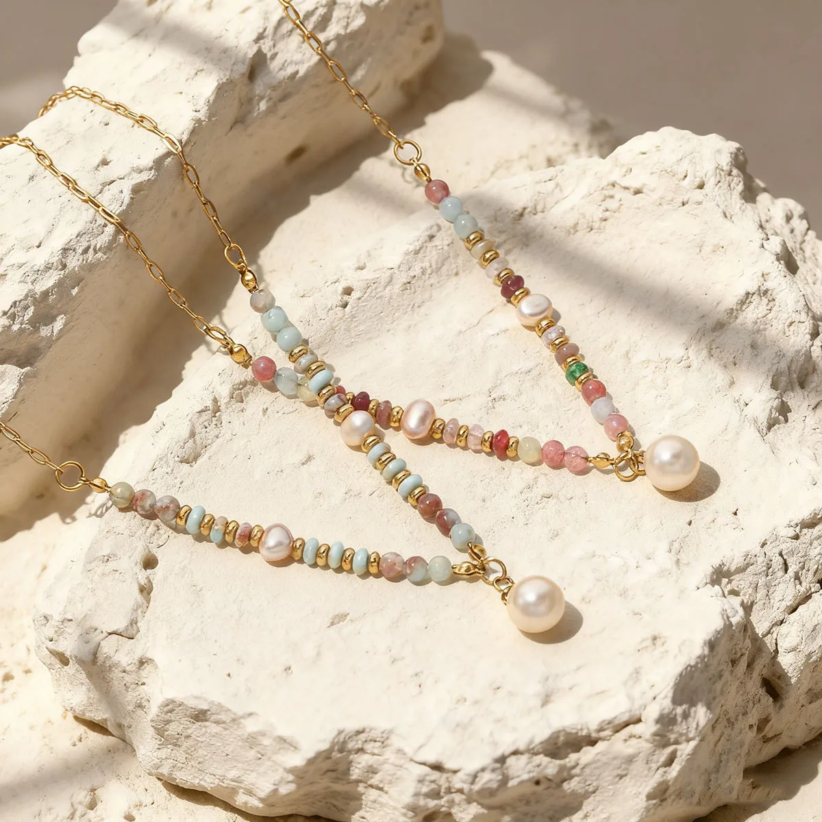 

SOVOB Vintage Bohemian Pearl Pendant Necklace Fashionable Fall/Winter Season For Women's&Girl’s Daily Jewelry Accessories Gifts