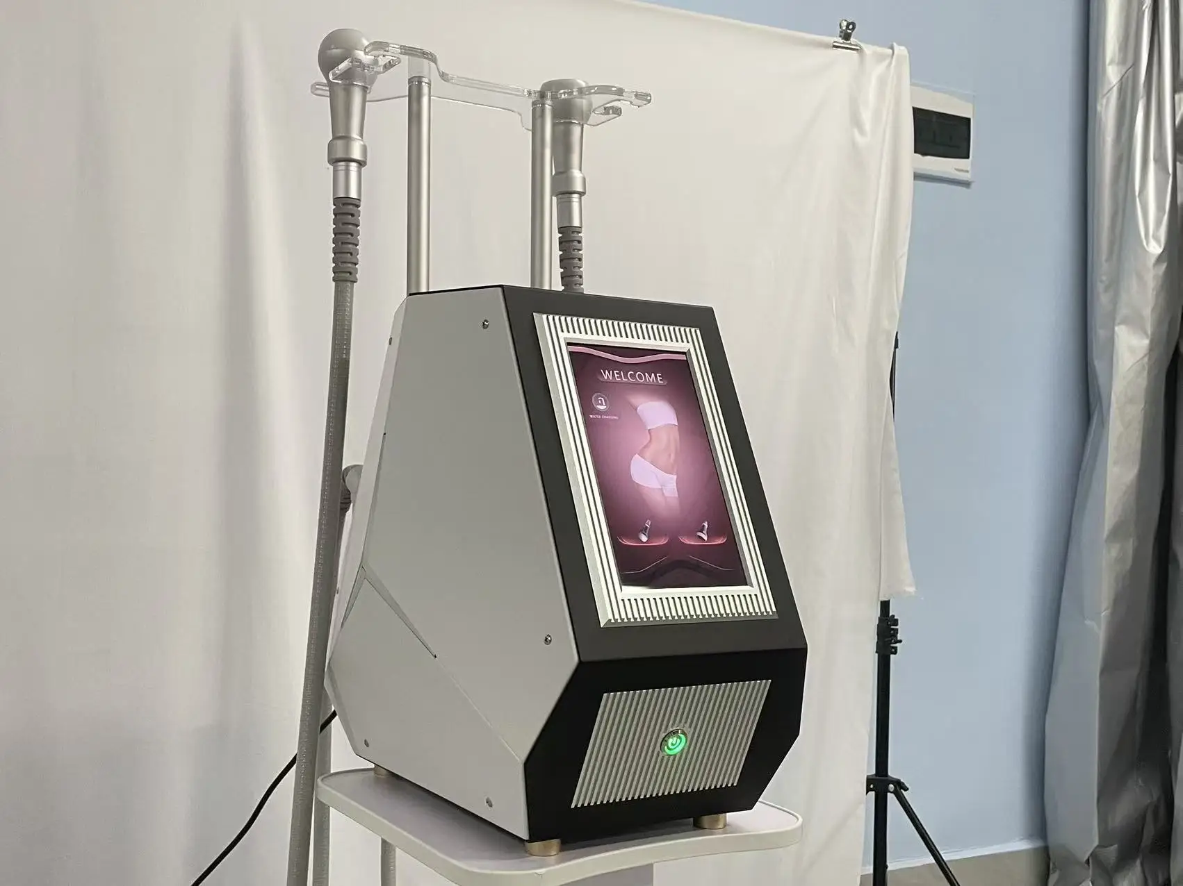 آلة نظام الصدمات الحرارية الاحترافية للوجه والجسم - تكنولوجيا التبريد المتقدمة للعناية بالبشرة والعلاج بالتجديد