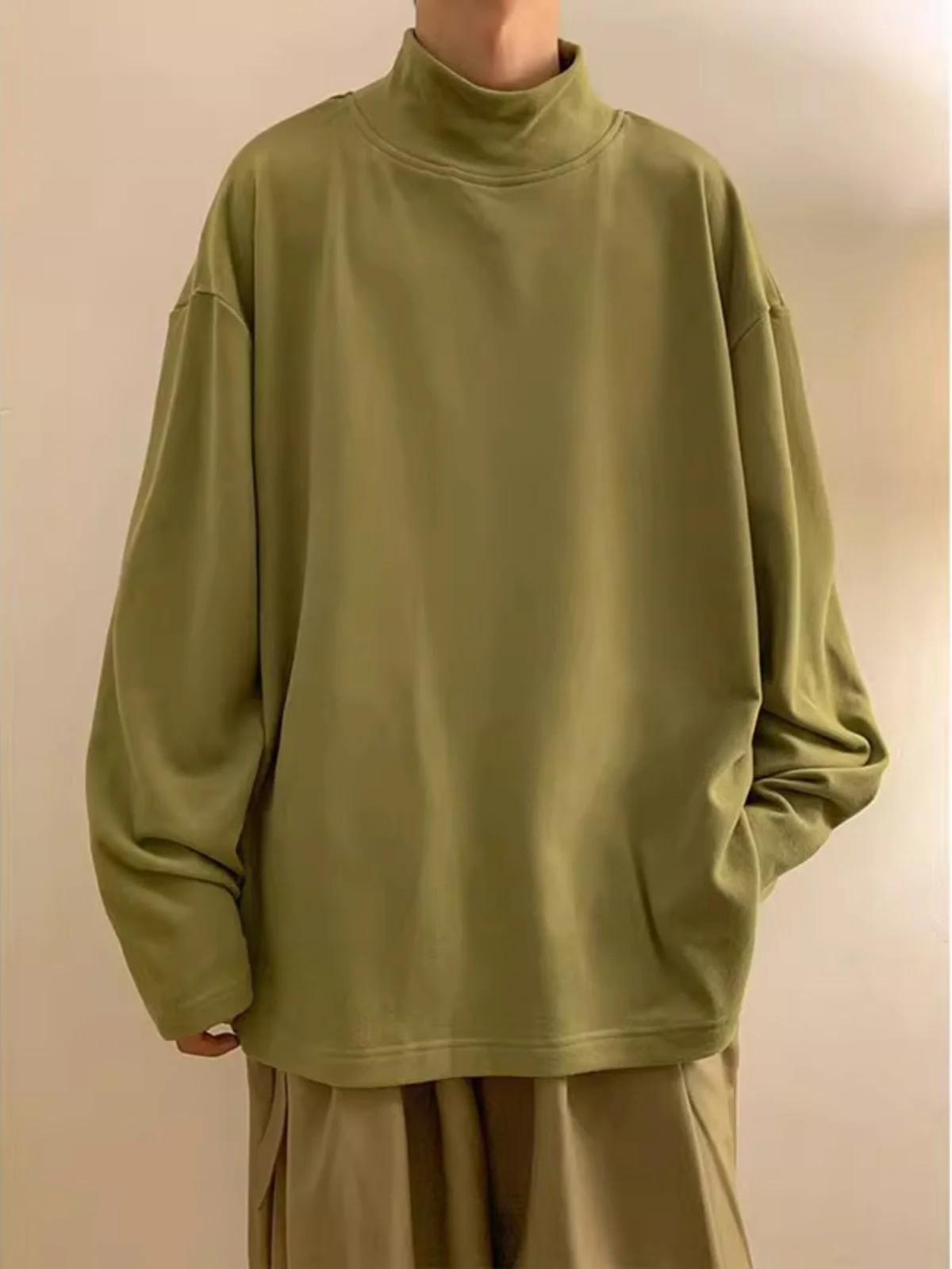 

Мужская футболка оверсайз на осень-зиму, 300 г/м², повседневная, с длинным рукавом, высоким воротником, из немецкого вельвета, трендовая, в стиле Гонконга...