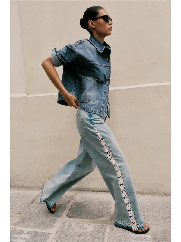 กระโปรงยีนส์เอวสูงทรงขากว้าง ไม่มีชายผ่า แต่งลูกไม้ เย็บตะขอเกี่ยว