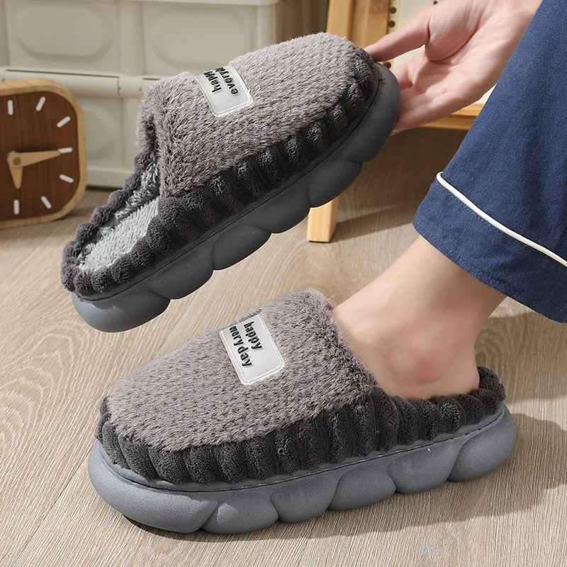 Pantofole invernali in peluche addensate alla moda Unisex tenere al caldo il fondo spesso scivoli per interni pantofole da casa antiscivolo Comfort