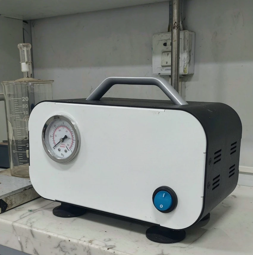 Oil-Free Mini Diaphragm Vacuum Pump with Adjustable Pressure, Portable Lab Suction Filtration System, Negative Pressure Pump