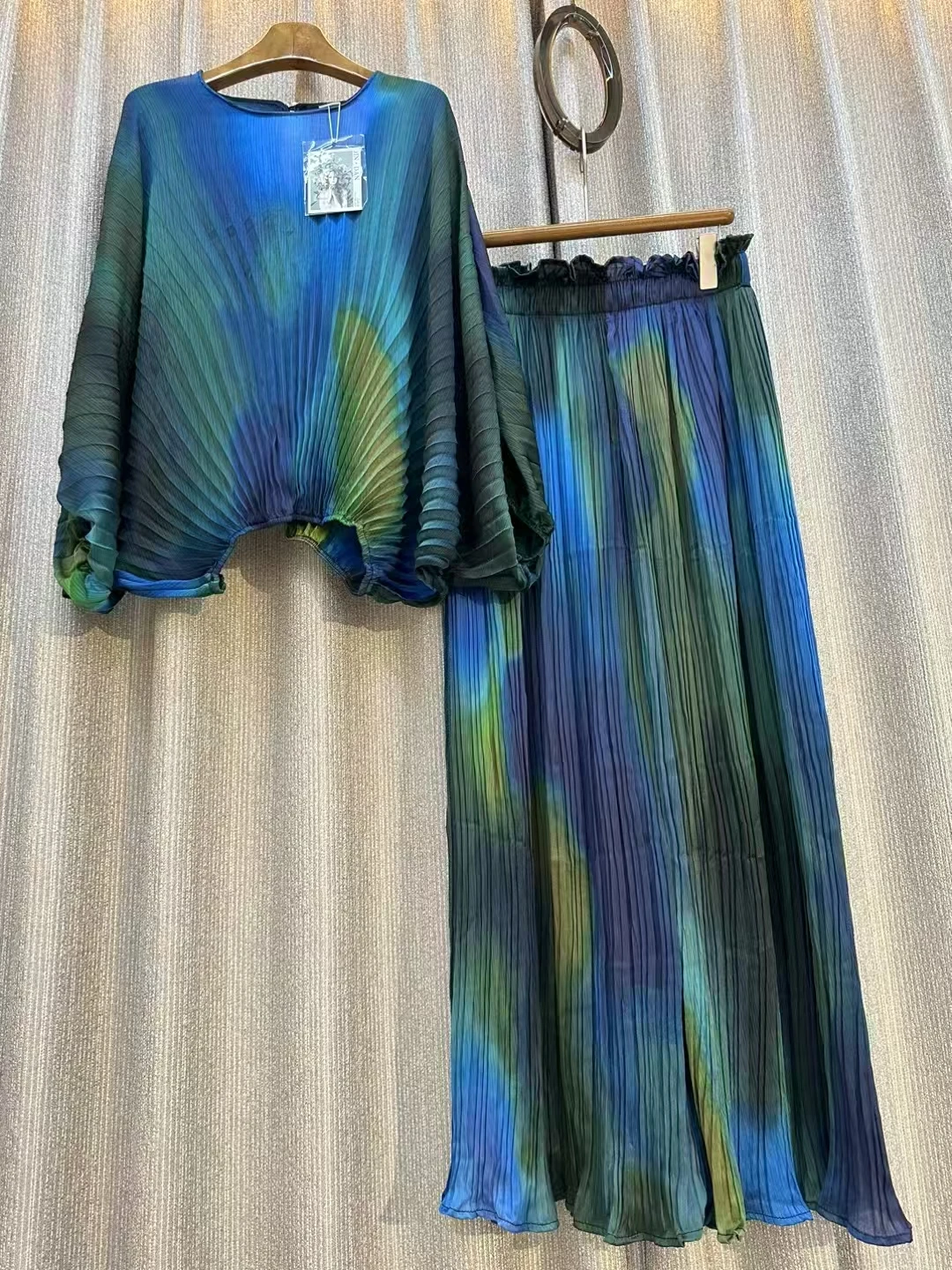 

2024 New Women's Pleated Shirt Wide Leg Pants Suit Loose High Waist Chic and Elegant Female Outfits Summer Fashion two Piece Set