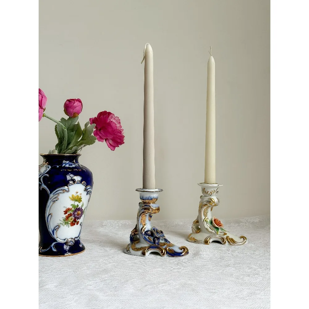 Small Artifacts To Increase The Atmosphere, Medium-ancient Porcelain Cobalt Blue Three-dimensional Flower Candle Holder