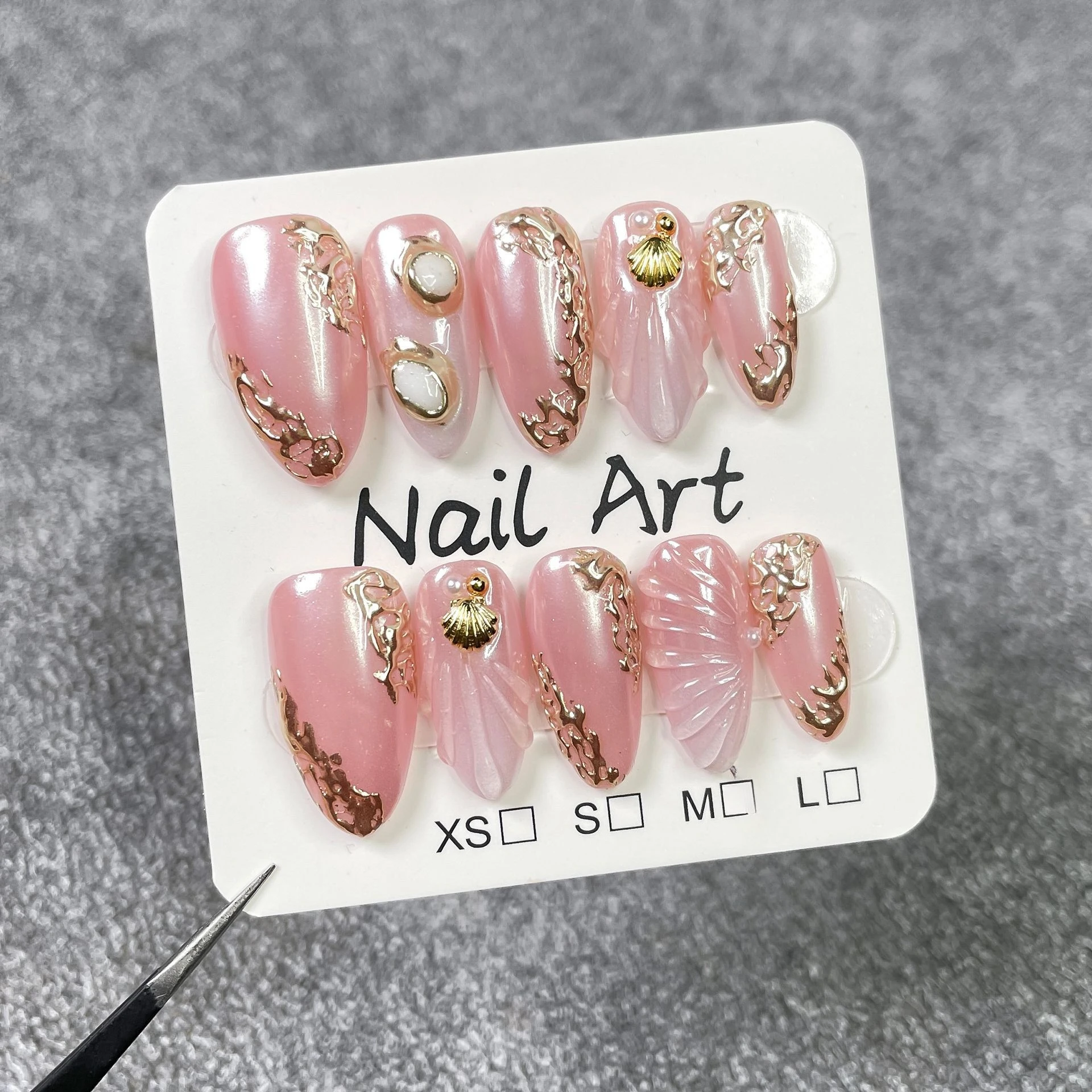 10Pcs Sweet Cool Pink Shiny Ocean Nail Art Golden 3D Shell Stick on Nails Gradient False Nails Handmade Wavy Fish Tail Nails Set