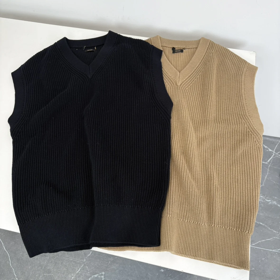 

Вязаный хлопковый жилет Andma Sle Thi в стиле Old Money: осенне-зимняя повседневная одежда, удобная и дышащая