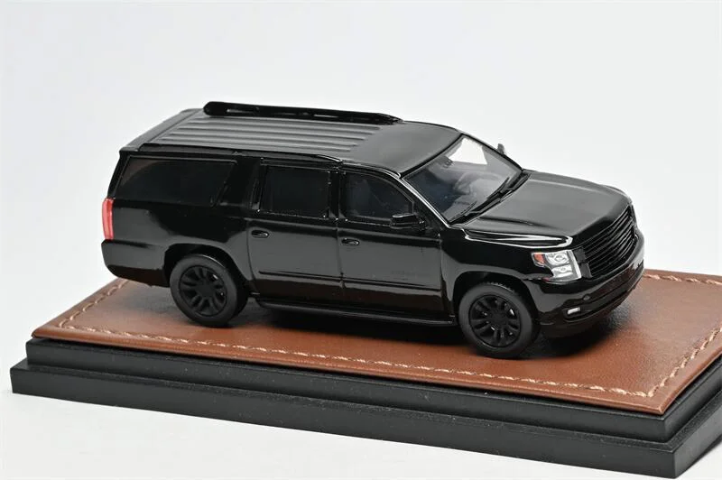 

GOC 1:64 Suburban Mk11 GMT K2YC/G Alloy Vehicle Collectible Car Model