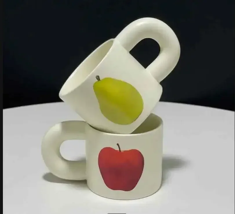 

Cute Apple Pear Mug Ceramic Couple Coffee Cup Afternoon Tea Tea Cup Home Breakfast Milk Cup Creative Drinkware Wedding Gift