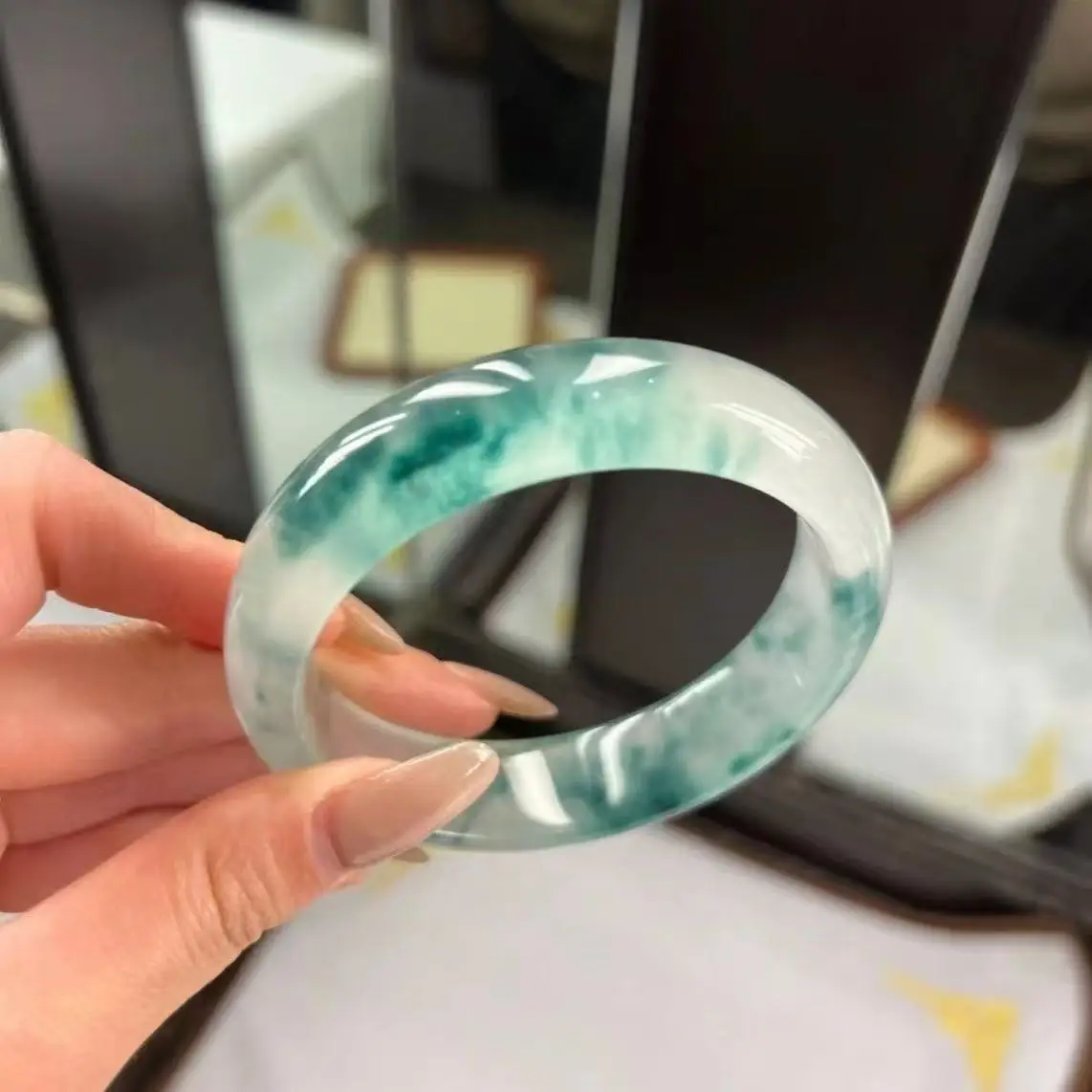 المنتجات المعتمدة الجليد الطبيعي النقي ثلاثة أقسام العائمة زهرة خضراء الكوارتز اليشم سوار الزمرد اللون الإسورة للنساء #4