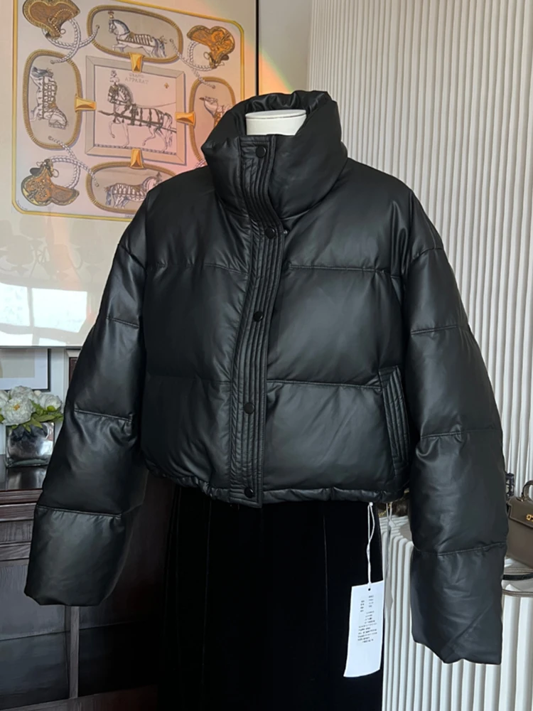 

Теплая короткая кожаная куртка для женщин, утепленная пухом, с воротником-стойкой, модная корейская версия, маленький размер, для повседневной носки