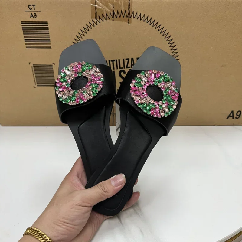 

Women's Slippers Flat Bottom Outside Shoes Female Large Crystal Buckle Design Transparent Slides Summer 2025 Ladies Flip Flops