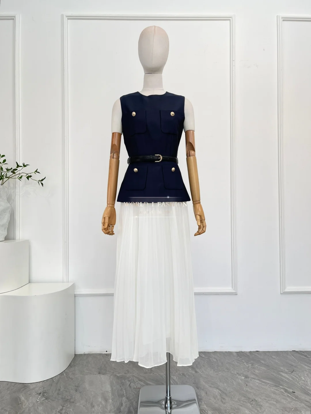 2025 Novo vestido midi preto sem mangas tweed plissado para mulheres