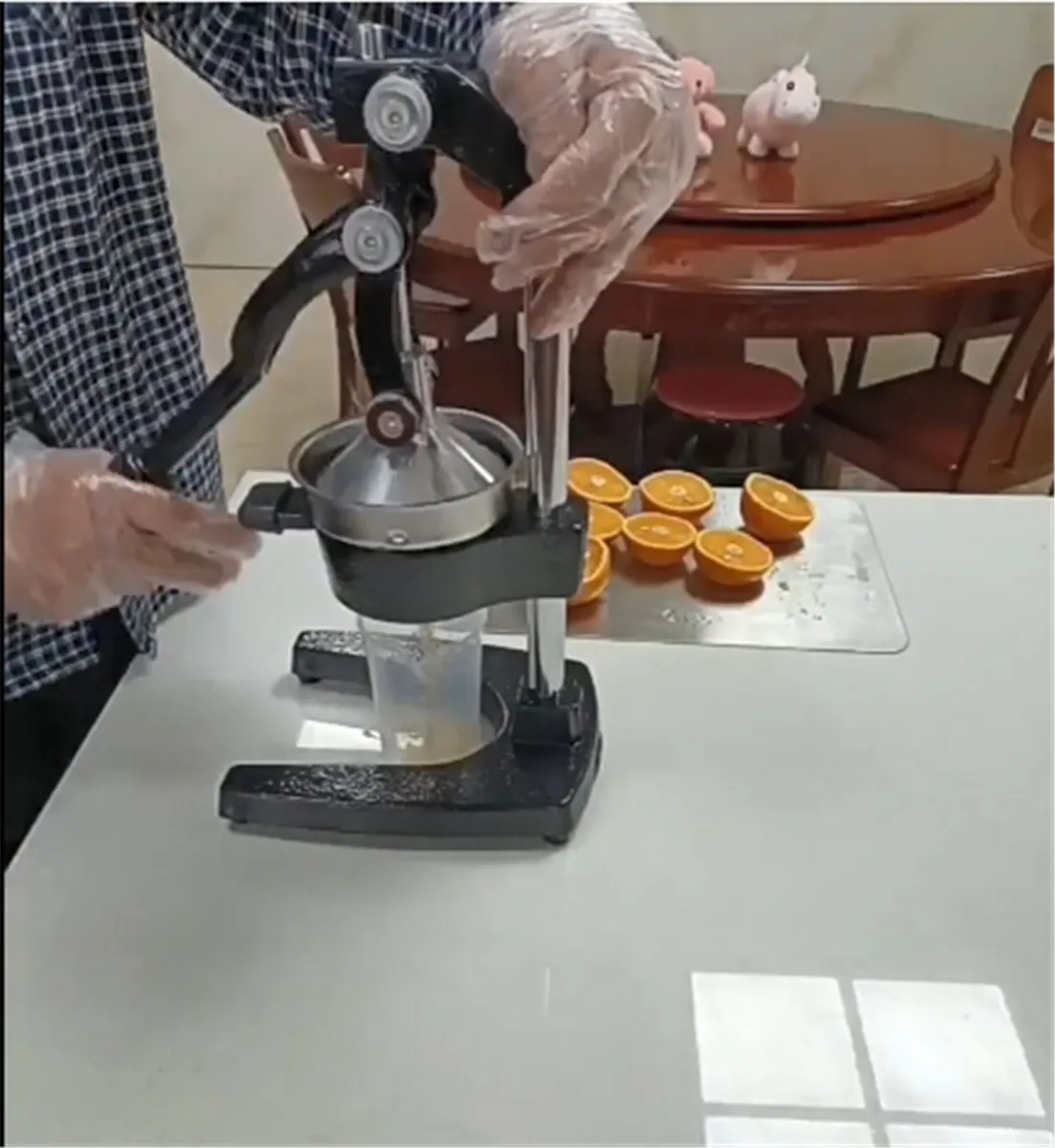 Spremiagrumi manuale portatile Spremiagrumi commerciale per succo d'arancia e limone Dispositivo per spremiagrumi manuale per uso domestico