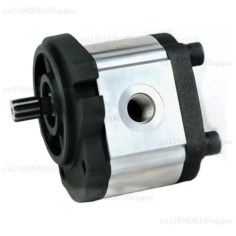 Tractor Oil Gear Pump 16 cm Displacement 2 HP 200 Bar Pressure 1/2 Inch Connector 1.5 Year Warranty