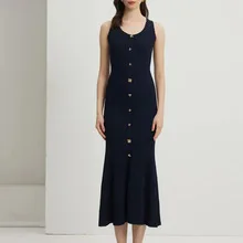 2025 verano estilo de celebridad francesa diseño sentido nuevo sin mangas cintura temperamento viajero tejido vestido medio y largo
