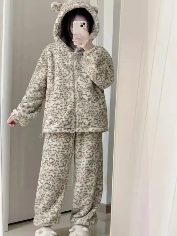 الملابس النسائية منامة لطيف نموذج جديد ليوبارد طباعة الشتاء الصوف مبطن رشاقته الدفء المرجان الصوف Homewear دعوى