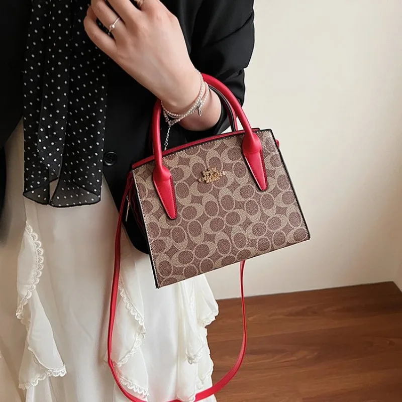 

Chic Raffia Diaper Bag Women's Bag Backpack Farmer’s Market Visit Woven Exquisite Glamorous Charming Elegant Stylish Versatile