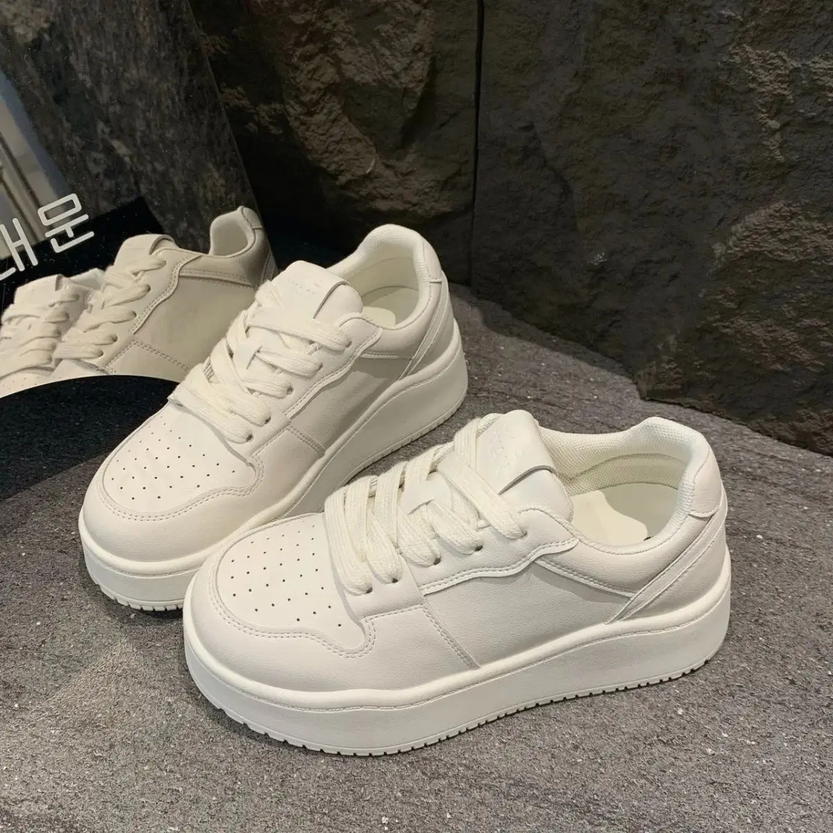 Bright color fashion sneakers woman new shoes 2025 spring platform trainers women's chunky sports shoes lace up sneakers white