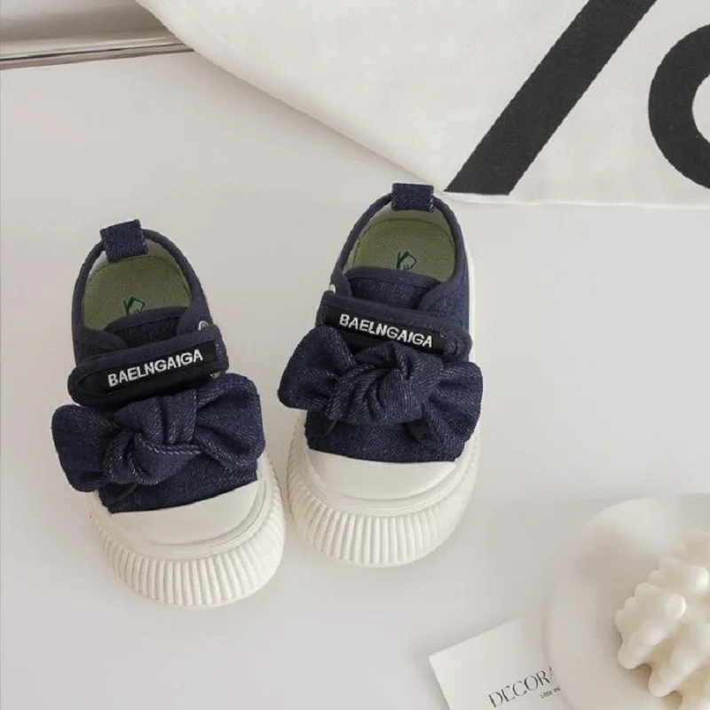 

Детские парусиновые туфли с бантом, Новинка осени 2024, Модные дышащие Нескользящие повседневные туфли в стиле ретро для мальчиков и девочек, обувь для доски, 22-31