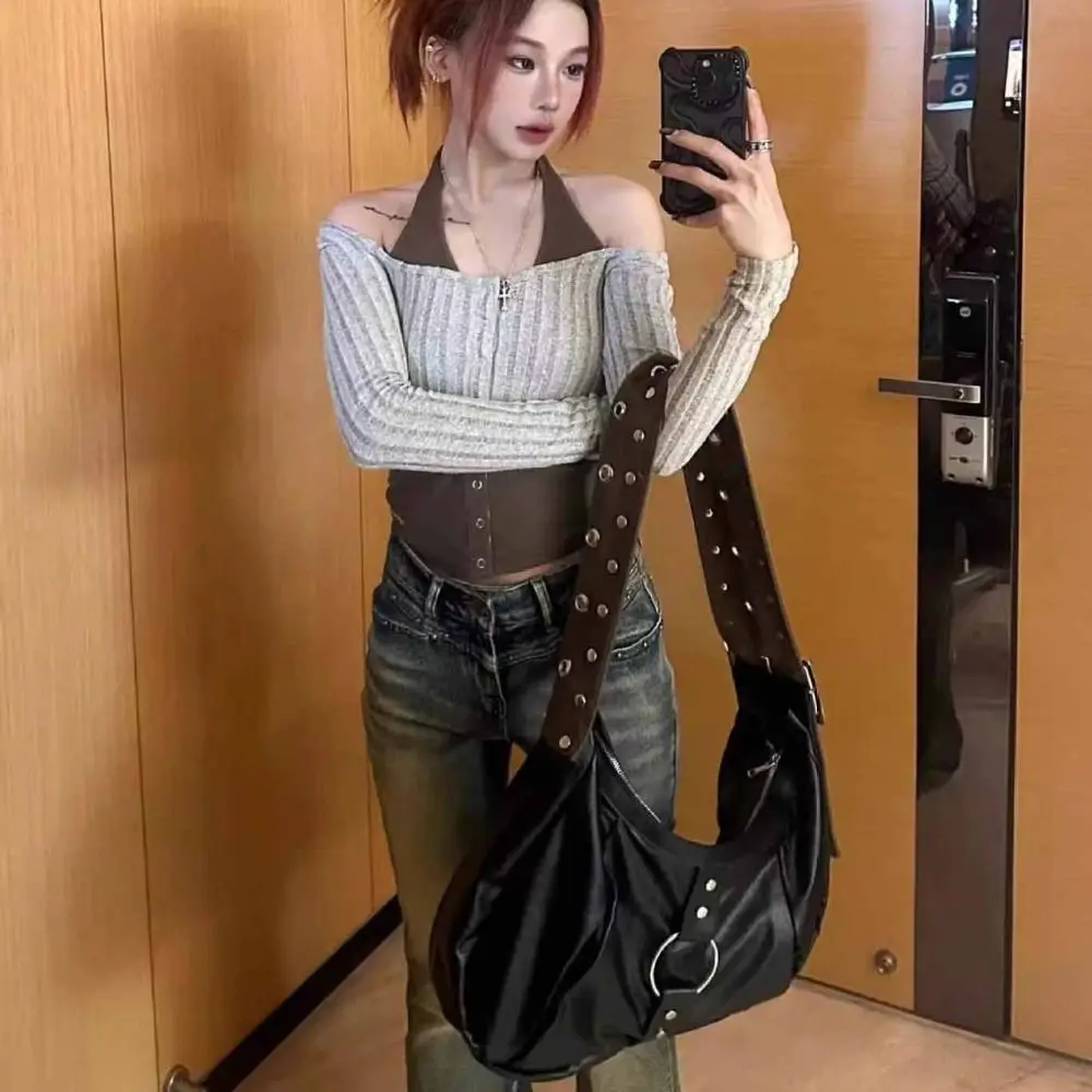 

PU Leather Wide Strap Rivet Crossbody Bag Retro American Style Large Capacity Locomotive Style Underarm Bag Solid Color
