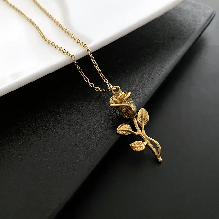 Rose Flower Pendant Necklaces For Women Stainless Steel Vintage Boho Necklace Glamour 2022 Fashion Valentine Jewerly