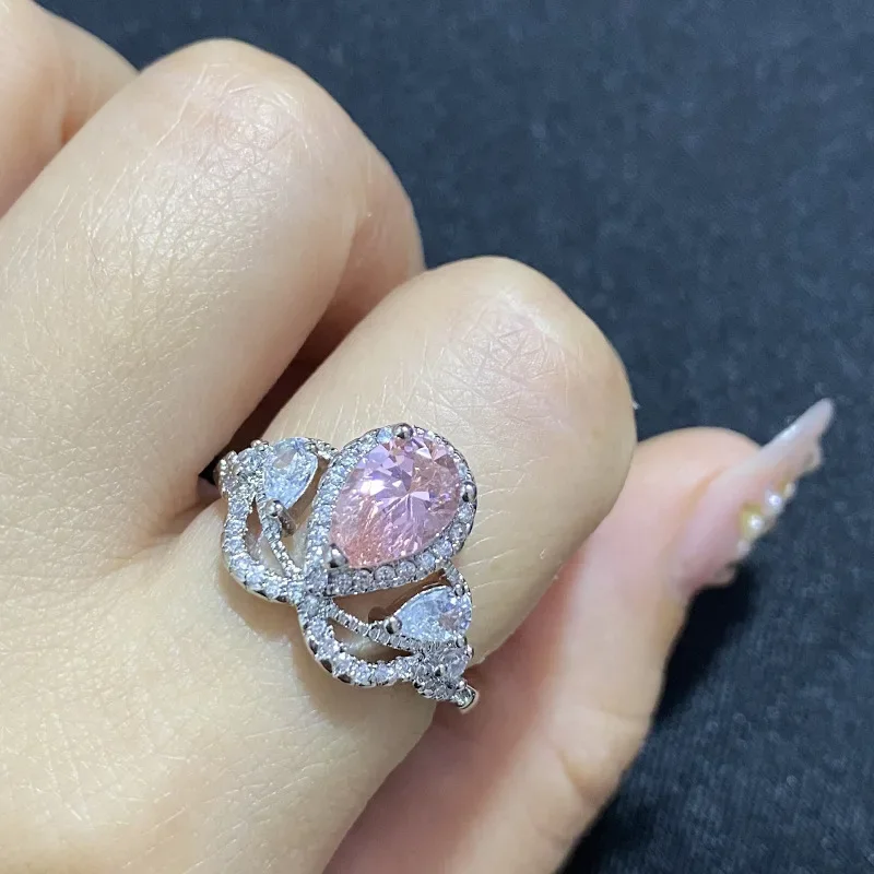 

MDL Moissa!ite Style2024 New Geometric Design Crown Pink Zirconium Cute Little Princess 18K Gold Plated Bright Fashion Ring