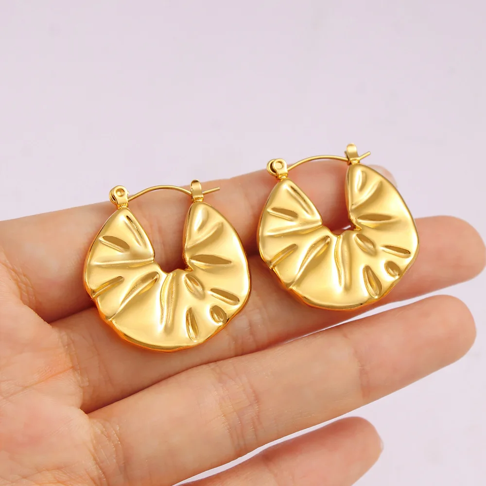 DIY accessories 18K gold titanium steel jewelry earrings niche design simple and versatile earrings women's ins style factory wh