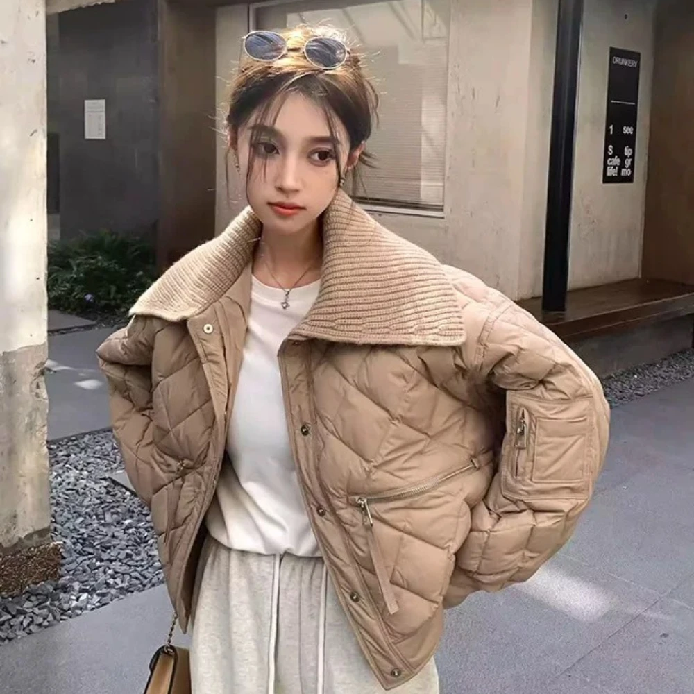 بطة بيضاء أسفل معطف الخريف الشتاء 2025 موضة التلبيب طوق سترة سترة منفوخة للنساء ملابس فضفاضة حلوة أسفل سترة