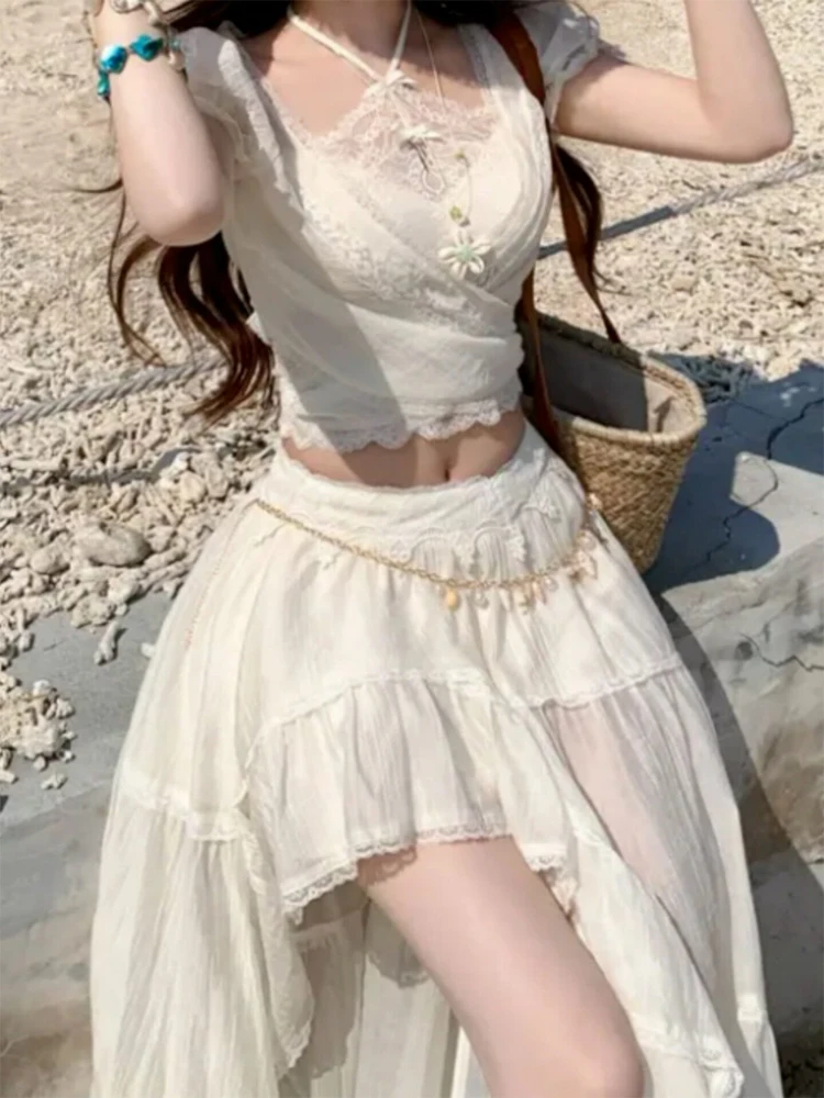 

Beach Vacation Style Short Lace Halter Top Women's Summer 2026 New Asymmetrical Skirt Two-Piece Set French Style Casual Wear