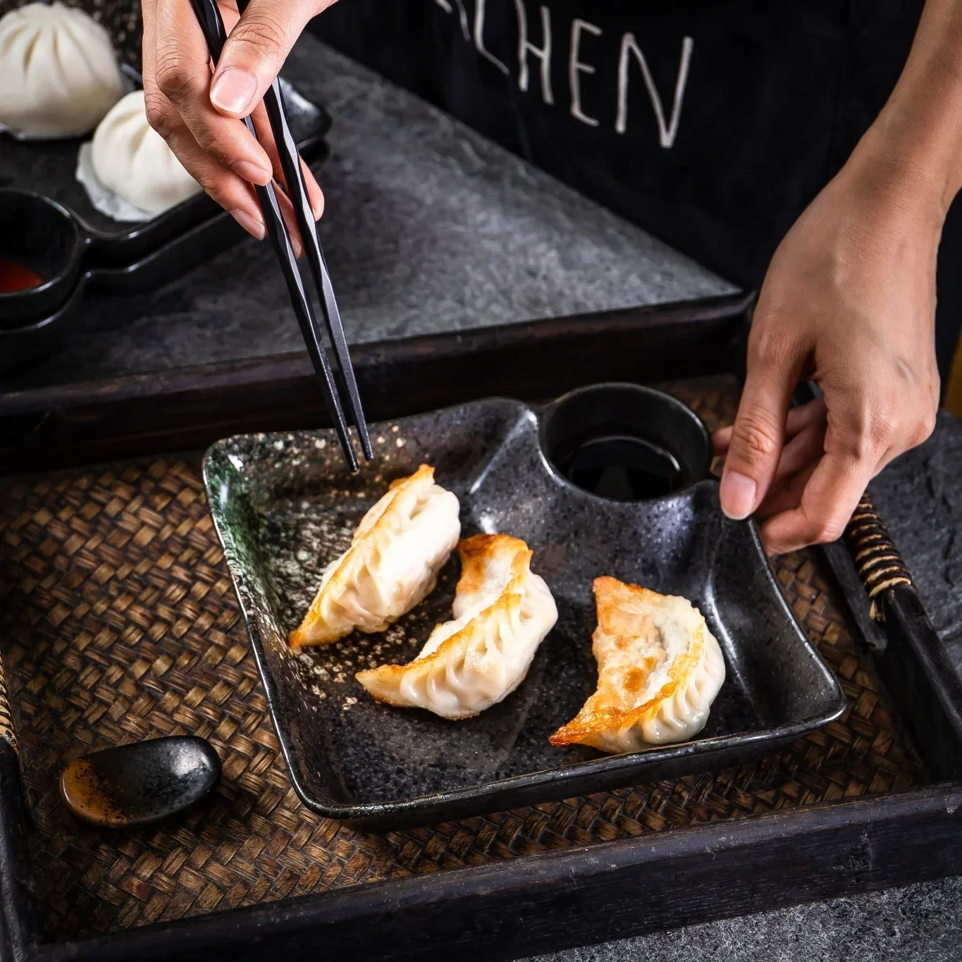 Commercial Japanese-style divided sushi dish with dip sauce grid cold  snack dish retro jiaozi snack  sashimi grid