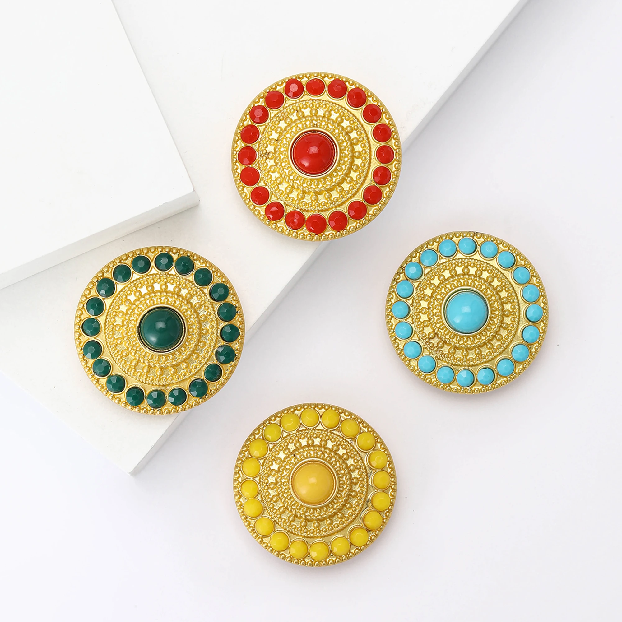 Beaut&Berry Bohemian Turkish Pearl Flower Brooches for Women Unisex Turquoise Pins Casual Party Accessories New Gifts Friends