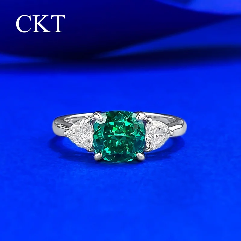 

CKT Live Streaming of S925 Silver Imported Green Moissanite 2CT Diamond Ice Flower Cutting Ring for Daily Use
