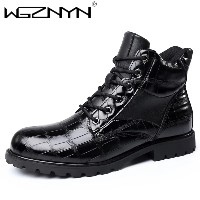 2025 botas de plataforma negras de estilo británico para hombre, botines cómodos de cuero para motocicleta, botas Chelsea de lujo para hombre, calzado para hombre