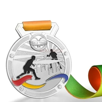 Medalhas em competições de tênis de mesa, medalhas gerais e medalhas de ouro no primeiro, segundo e terceiro lugar dos esportes escolares