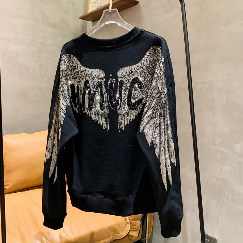 Mężczyźni kobiety Rhinestone miś skrzydła czarne swetry najlepszy Streetwear swetry bluza z okrągłym dekoltem z długim rękawem bawełniane bluzy z kapturem