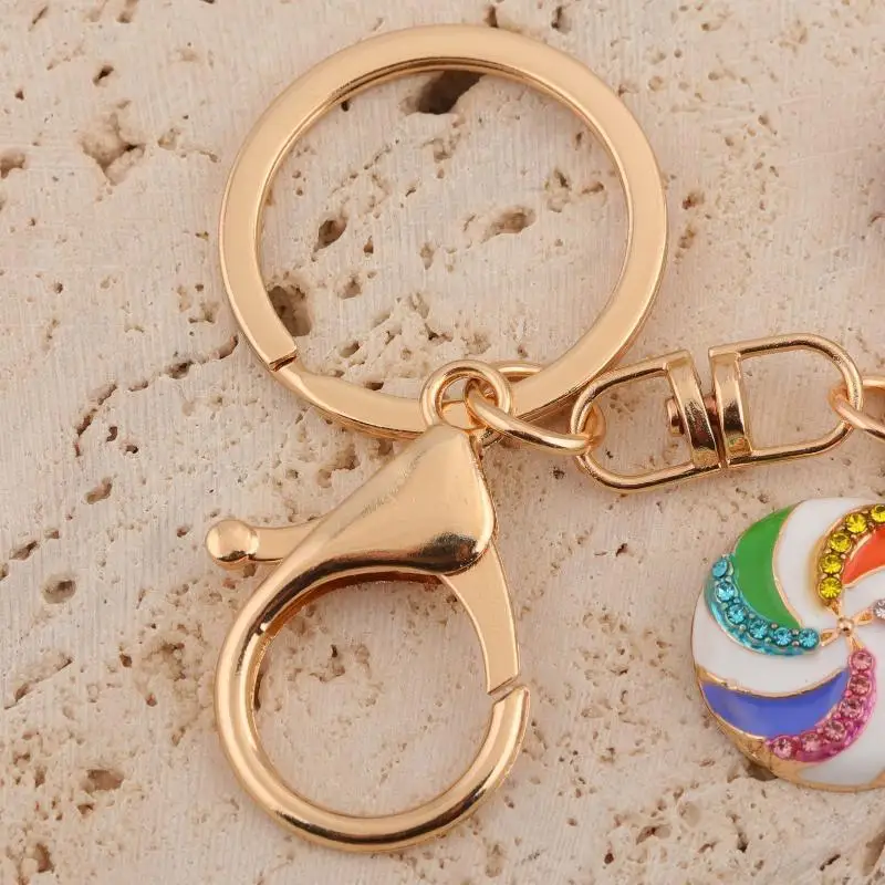 Lollipop-Taschenanhänger, süßer Regenbogen-Bonbon-Patchwork, niedlicher Strass-Anhänger, kreativer Anhänger für Rucksack, kleines Geschenk für Teenager – Detail 10