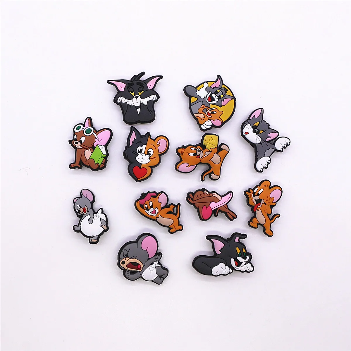 MINISO 1pcs Tom and Jerry Shoe Charms Funny Cat Rat Sandals Decorations Accessories Clog Pin for Bracelet Beach Bag Friend Gifts image 4
