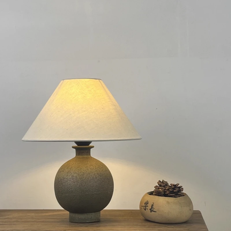 Vintage Ceramic Jar Floor Lamp Fabric Shade Retro Desktop Atmosphere Office Study Restaurant Bedroom Decoration LED Table Lights
