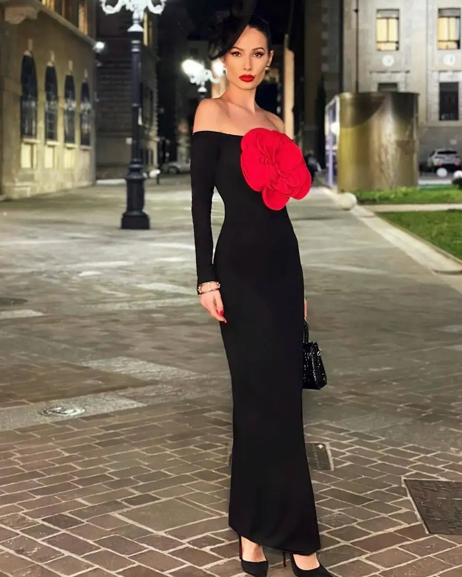 Luxury Elegant Dresses For Ladies From 50 To 60 Years Black Off Shoulder Long Sleeve With Big Red Flowers AnKle Length Gala Gown