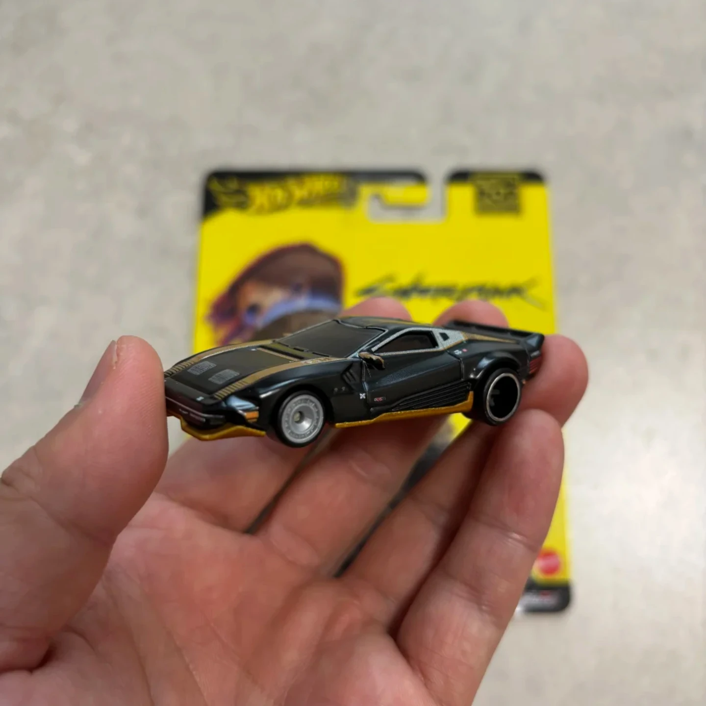 Hot Wheels Gold Label Cyberpunk 2077 Quadra Turbo-R V-Tech Diecast Car 1:64 Scale Metal Base & Rubber Tires Collectible Toy