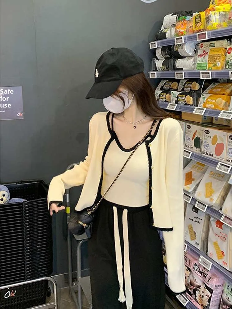 Chic Korean Sle Women's Long Sve Crop Top And Vest Set Slim Fit Casual Outfit Two Piece Ensemble Autumn Faion