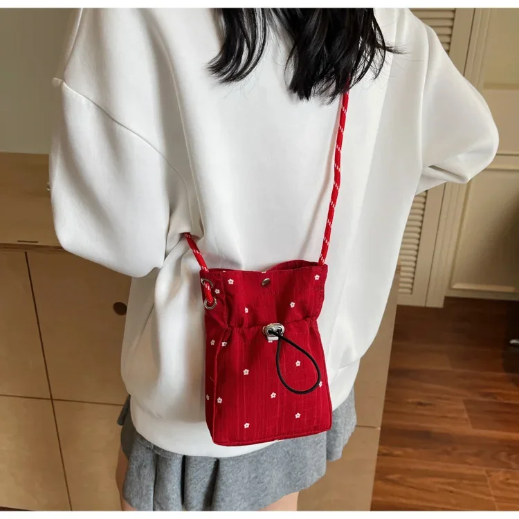 Kreative Falten-Tasche Neue Mode Trendige Umhängetasche Vielseitige Einzel-Schulter-Handytasche Aufbewahrung und Dekoration – Detail 21