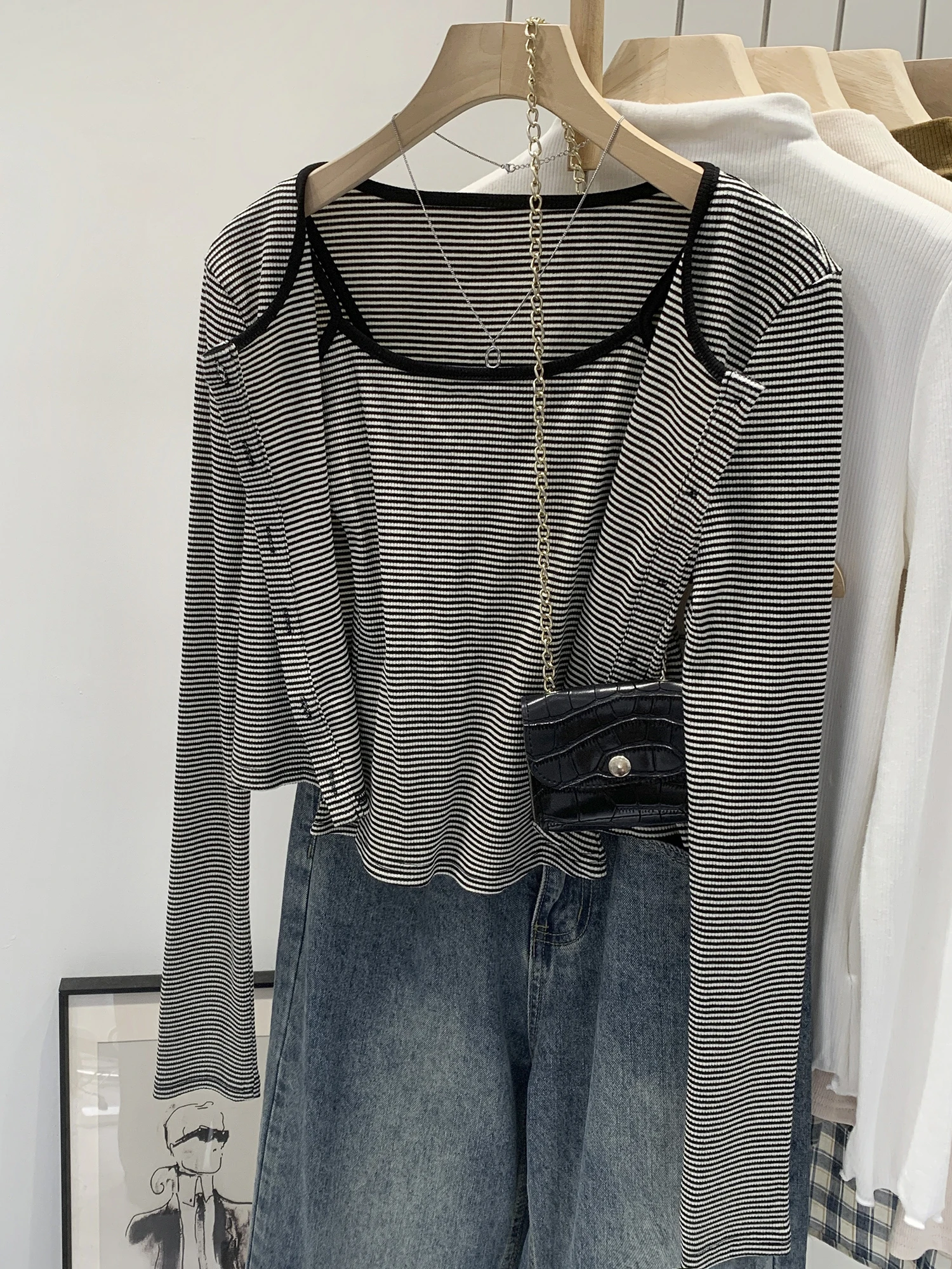 

Elegant Striped Open Cardigan Sleeveless Top Inner Wear Two-Piece Set for Women High-End Fashion Autumn New Arrival