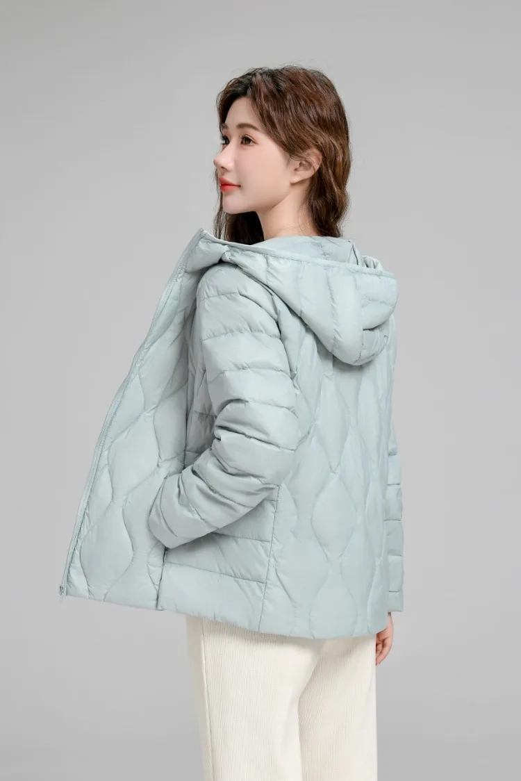 Piumino da donna 7 colori 2025 Nuova primavera autunno femminile coreano casual cappotti con cappuccio ripiegabili ultraleggeri