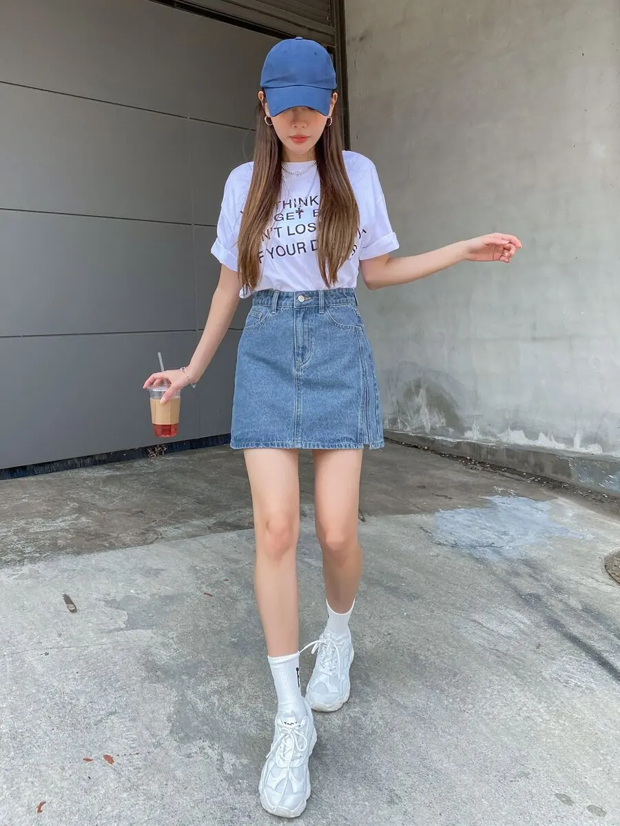 

Denim Skirt With Slant Pocket And Split Hem