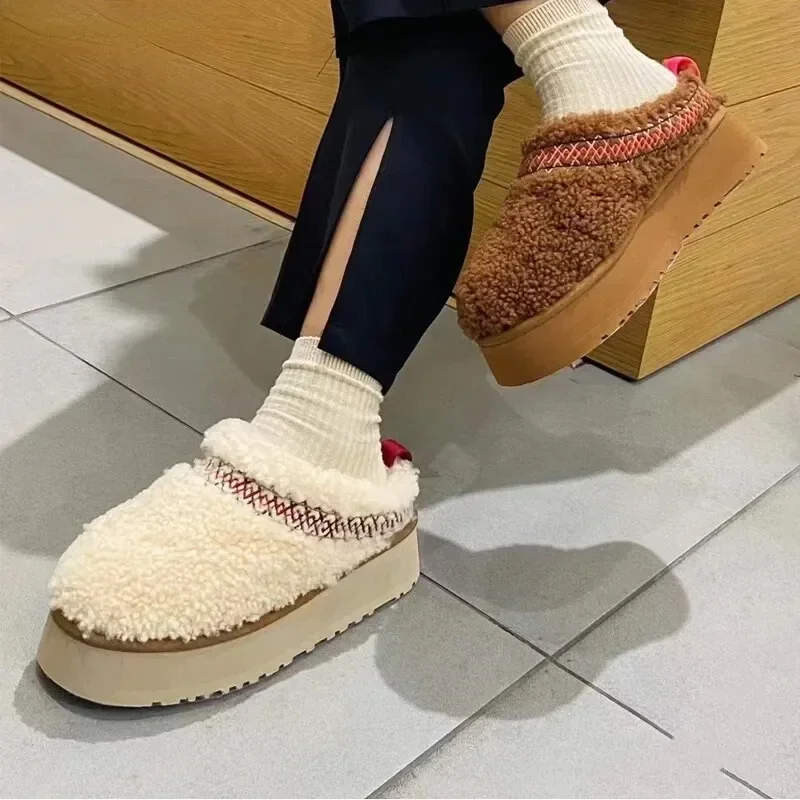 2024 New Women Fur Slippers Ankle Boots Flats Platform Short Plush Warm Flip Flops Cotton Shoes Designer Brand Winter Snow Botas