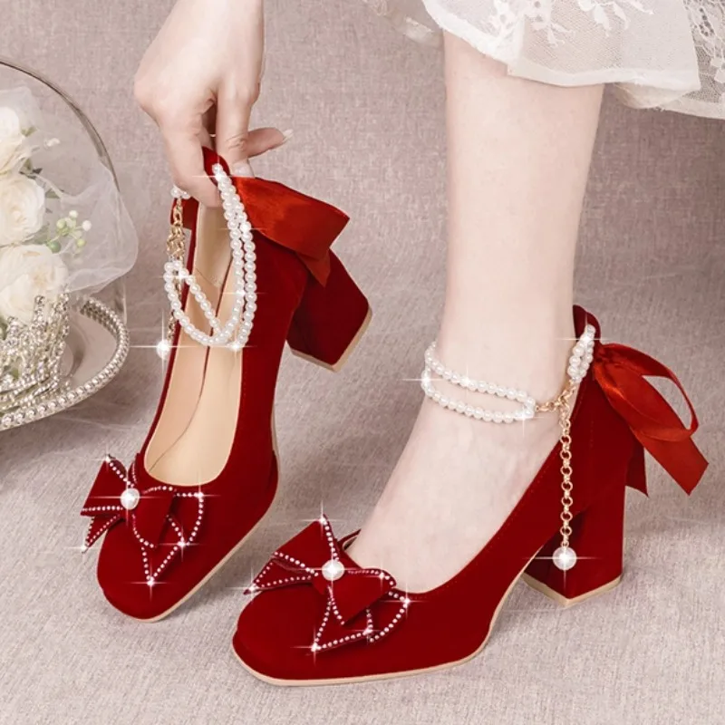 2025 Primavera y otoño Zapatos de boda rojos Hermosos tacones altos con punta redonda para mujer
