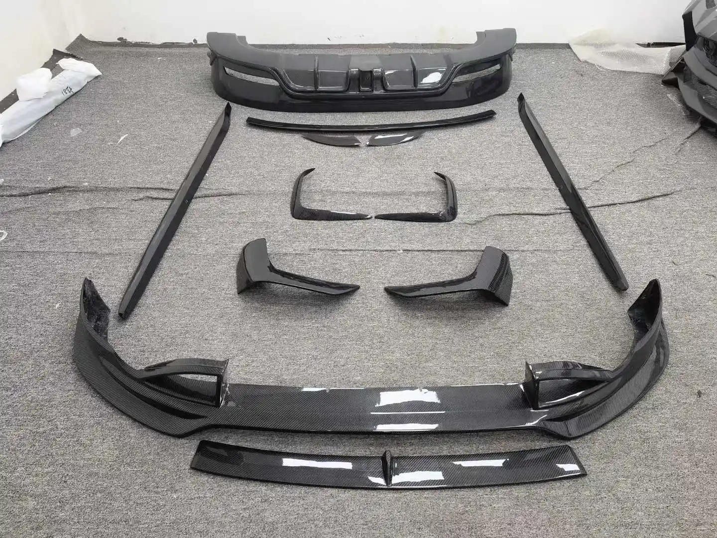 Runde for NIO ES6 Upgraded and Modified YCK Style High-quality Carbon Fiber Body Kit Car Bumper Manufacturer Direct Sales
