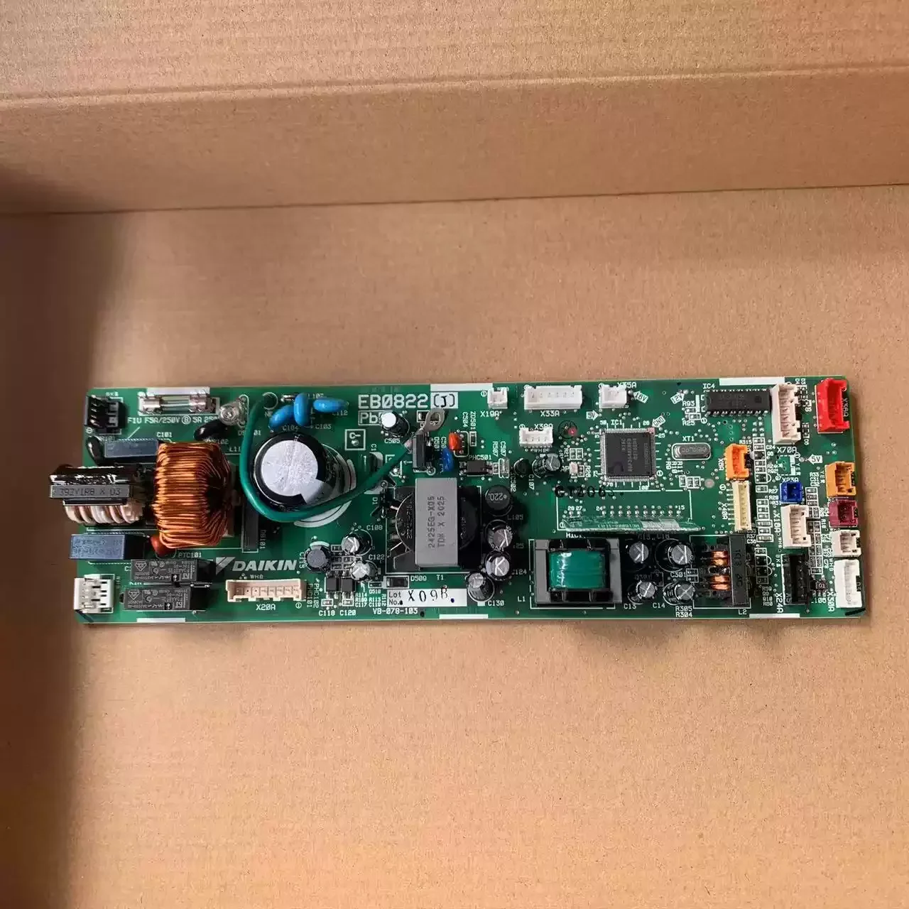 TopEsApplicable To Daikin Air Conditioner Ceiling Machine Inner Machine Board EB0822 FJFP28LVC FZFP36LV FJFP90LVC